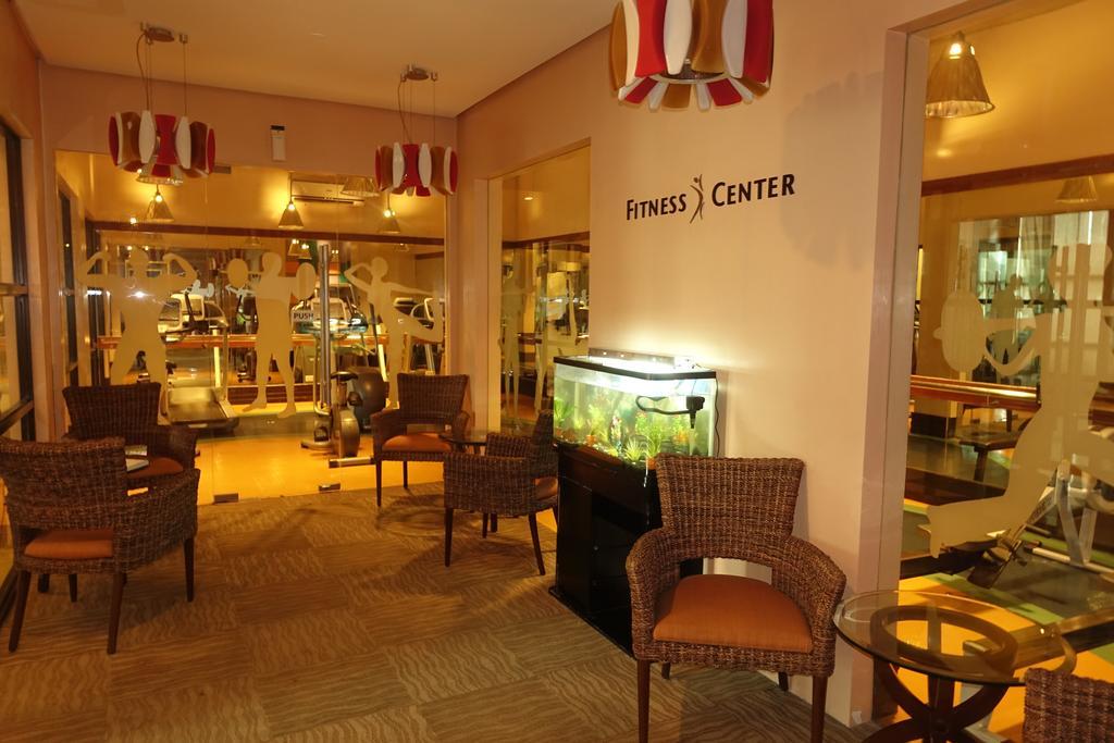Luxury Condo At Forbeswood Parklane The Fort Bgc Makati City Ngoại thất bức ảnh