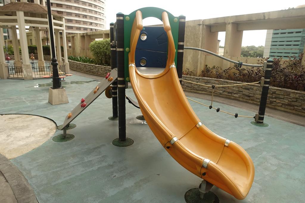 Luxury Condo At Forbeswood Parklane The Fort Bgc Makati City Ngoại thất bức ảnh