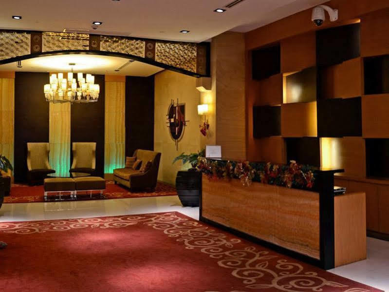 Luxury Condo At Forbeswood Parklane The Fort Bgc Makati City Ngoại thất bức ảnh
